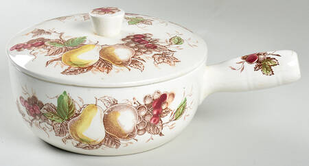 Fruit Arbor 2 Qt Round Covered Casserole