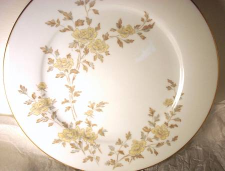 562 Dinner Plate