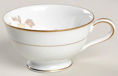 562 Footed Cup