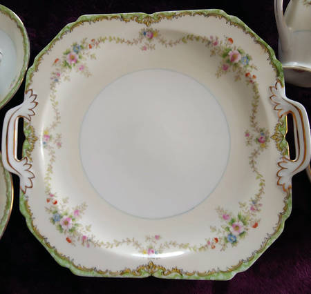 N2264 Square Handled Cake Plate