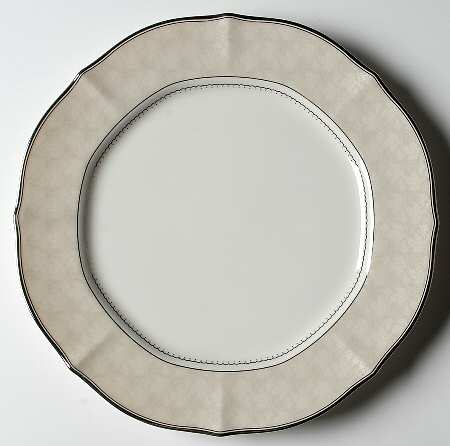 Avery Platinum by Noritake