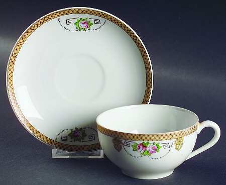 N2287 Flat Cup & Saucer Set