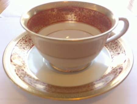 N2334 Footed Cup & Saucer Set