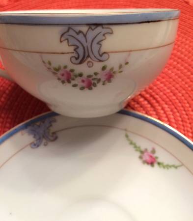 N2346 Flat Cup & Saucer Set