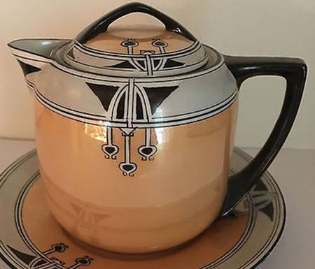 N2362 Teapot & Lid