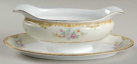 N2367 Gravy Boat with Attached Underplate