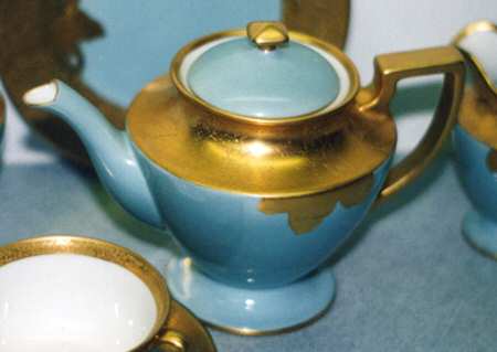 N2375 Teapot & Lid