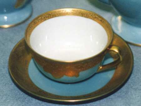 N2375 Flat Cup & Saucer Set