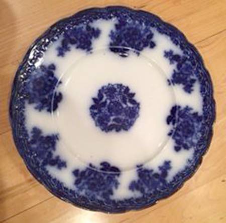 Waldorf (Scrolls) Dinner Plate