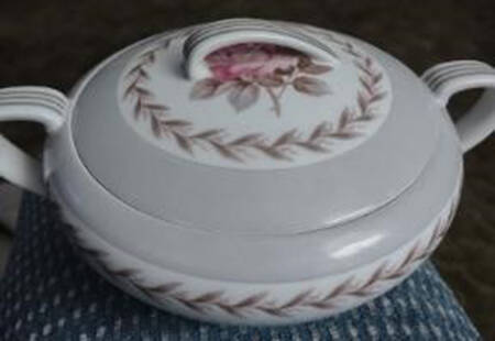 N2395 Sugar Bowl & Lid