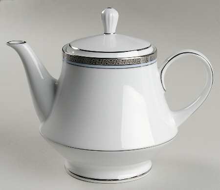 Piedmont Platinum Teapot & Lid