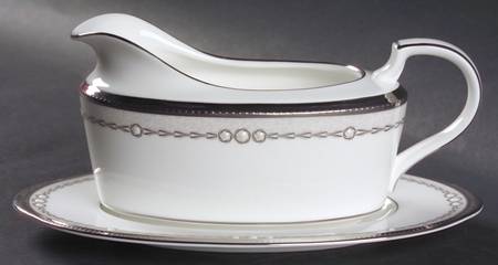 Pearl Luxe Gravy Boat & Underplate (Relish/Butter)