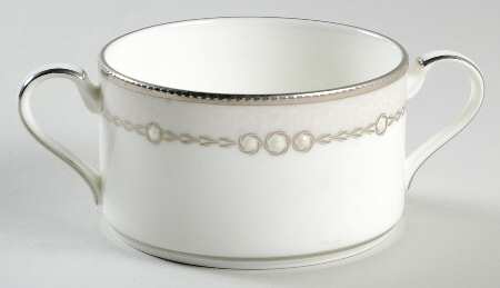 Pearl Luxe Footed Cream Soup Bowl