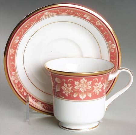 Luxemburg Footed Cup & Saucer Set