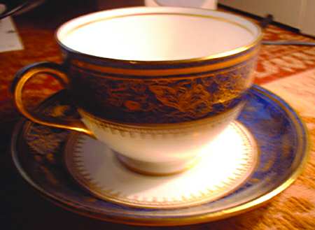 Nottingham Footed Cup & Saucer Set
