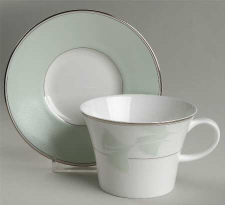 Les Feuilles Flat Cup & Saucer Set