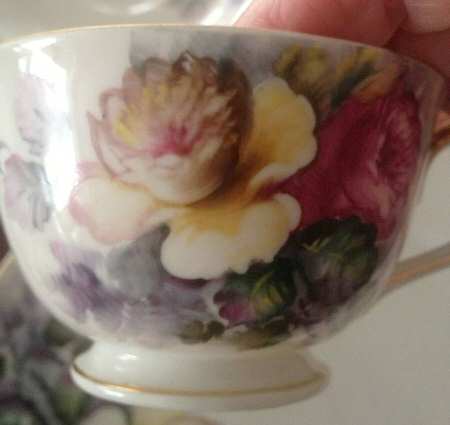 N2430 Footed Cup