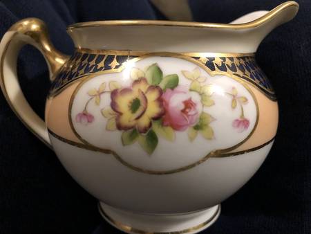N2433 Creamer