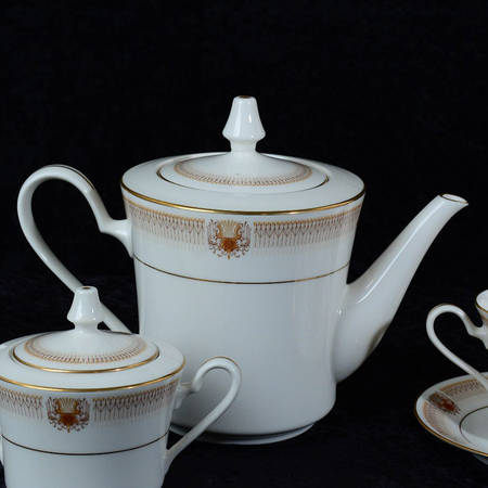 3-808 Teapot & Lid