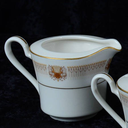3-808 Creamer