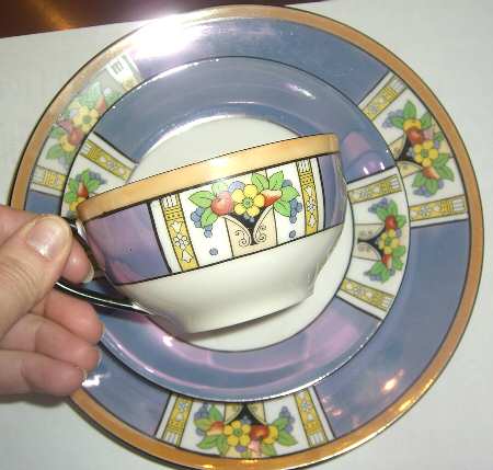 N2435 Flat Cup & Saucer Set