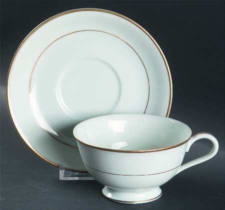 N2439 Footed Cup & Saucer Set