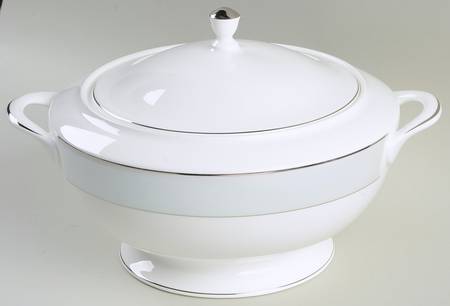 Blue Ocean Pearl Round Covered Vegetable