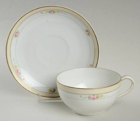 N2443 Flat Cup & Saucer Set