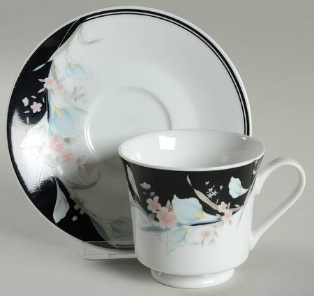 NKA1 Footed Cup & Saucer Set