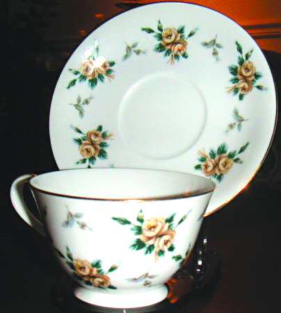 N2491 Footed Cup & Saucer Set