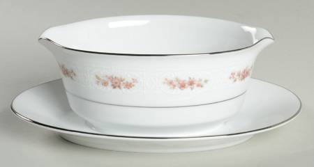 Petula Gravy Boat & Underplate