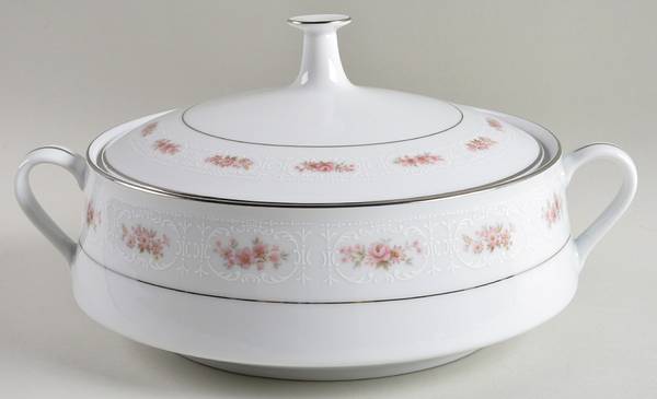Petula Round Covered Vegetable