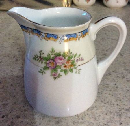 N2505 Creamer