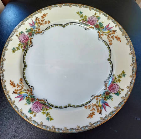 N4367 Dinner Plate