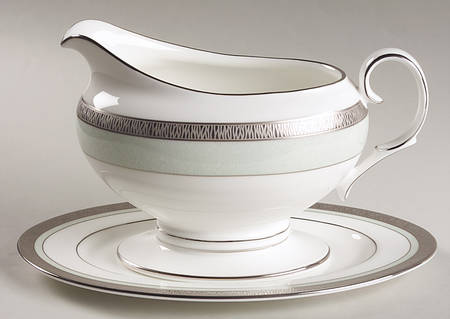 Fascination Green Gravy Boat & Underplate (Relish/Butter)
