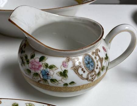 N2732 Creamer