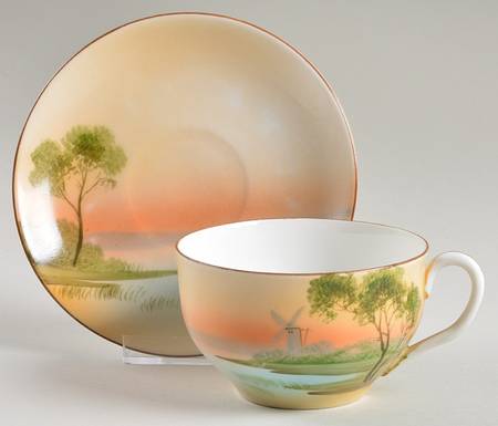 N2740 Footed Cup & Saucer Set