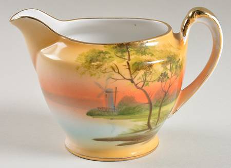 N2740 Creamer