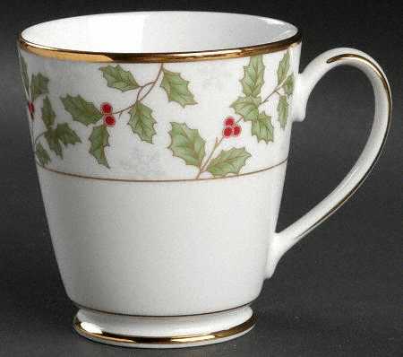Holly and Berry Gold Accent Mug
