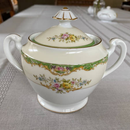 N2748 Sugar Bowl & Lid