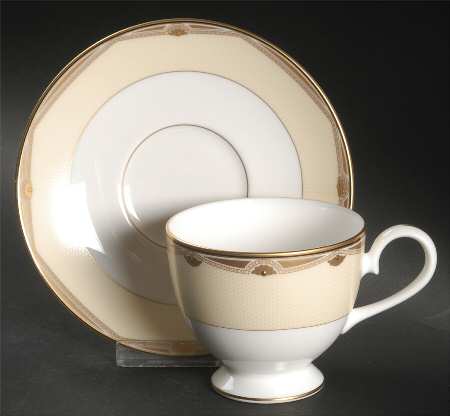 Gold Crest Footed Cup & Saucer Set