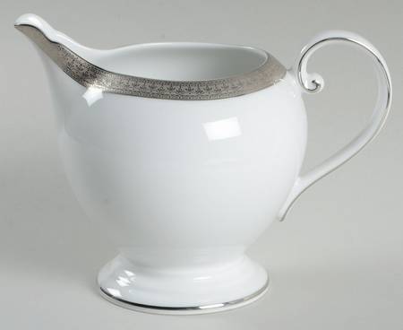 Versailles Platinum Creamer