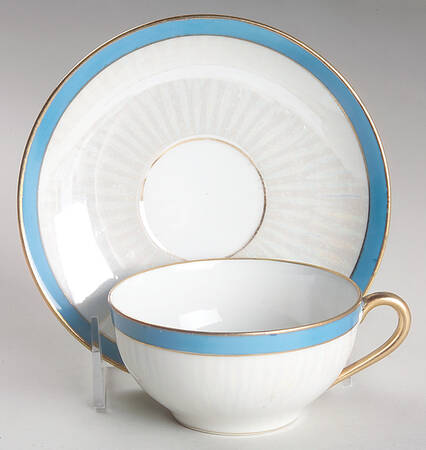 N2558 Flat Cup & Saucer Set