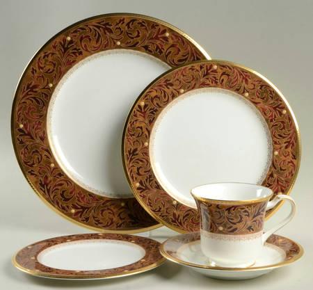 Xavier Gold 5 Piece Place Setting