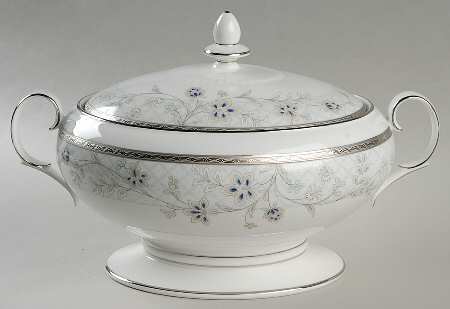 Delacorte Round Covered Vegetable