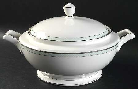 Willowmere Round Covered Vegetable