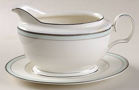 Willowmere Gravy Boat & Underplate