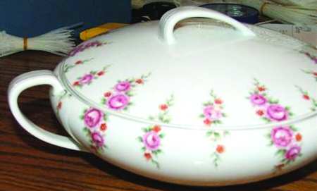 N2807 Round Covered Vegetable