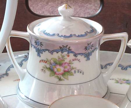 N2565 Sugar Bowl & Lid