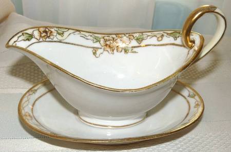 N2827 Gravy Boat & Underplate